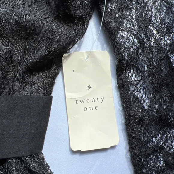 NWT Forever 21 Black Ruffled Lace Mini Dress (M) - Picture 5 of 7